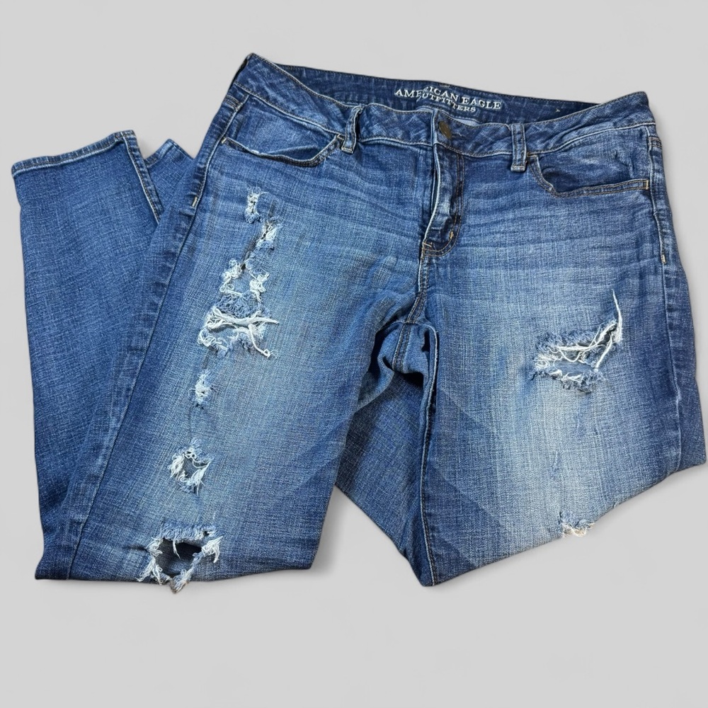 🔥MOVING SALE🔥 American Eagle Ripped Super Stretch Jeggings